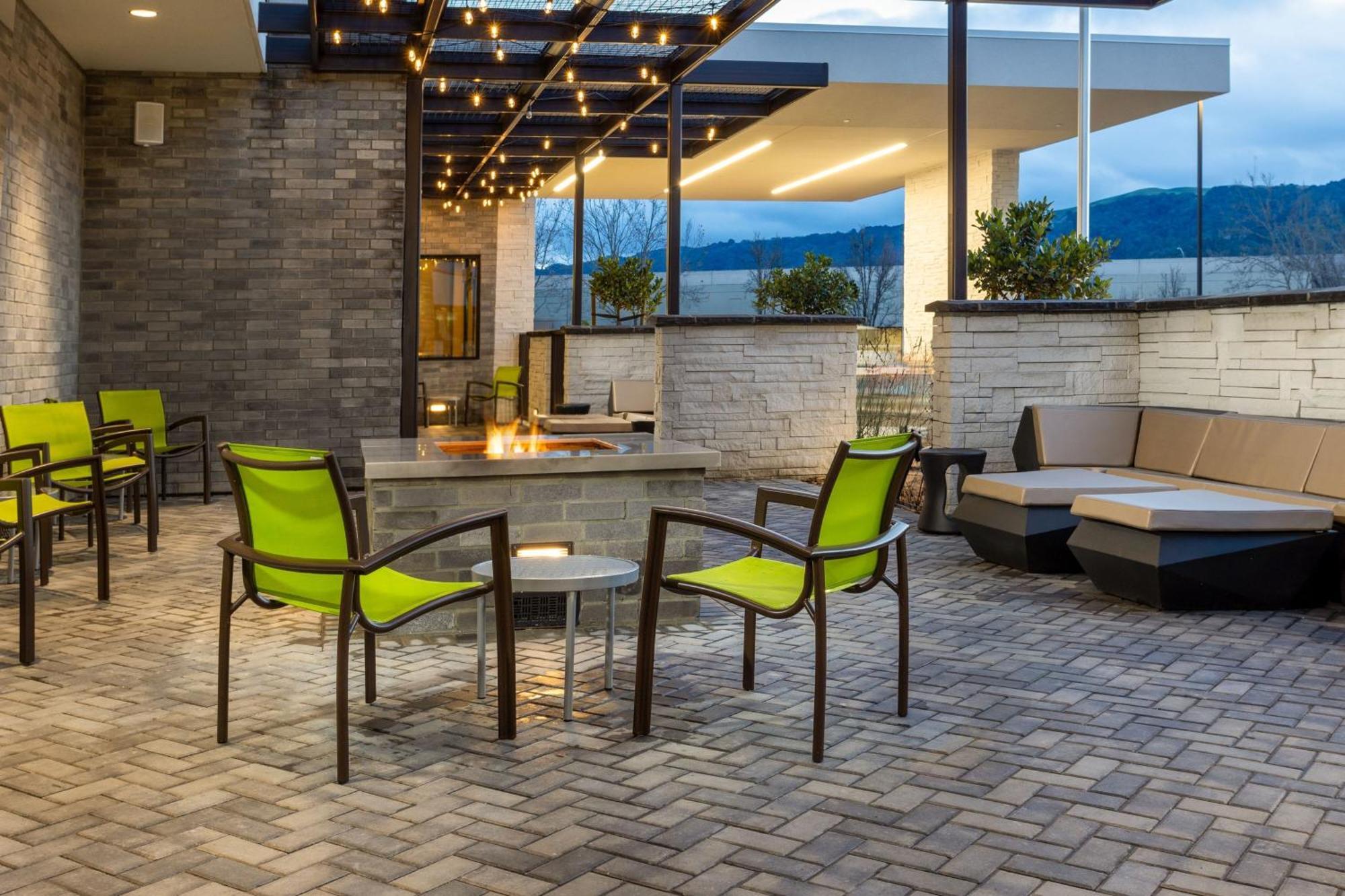 Springhill Suites By Marriott Pleasanton Εξωτερικό φωτογραφία